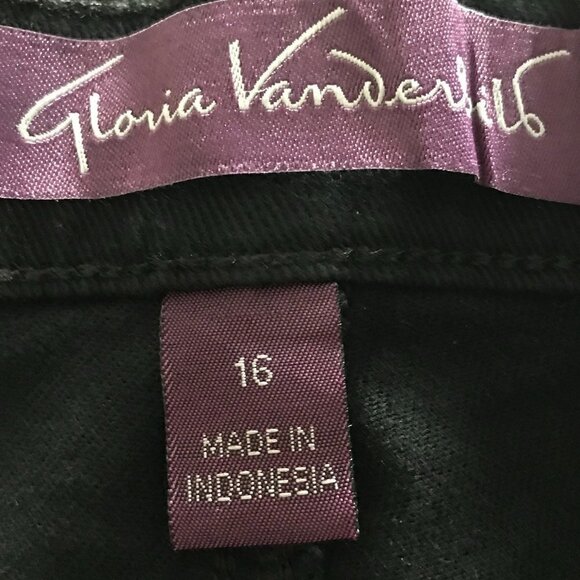 NWT - Gloria Vanderbilt Women's Amanda Supreme Stretch Straight Leg Jean - Picture 3 of 16